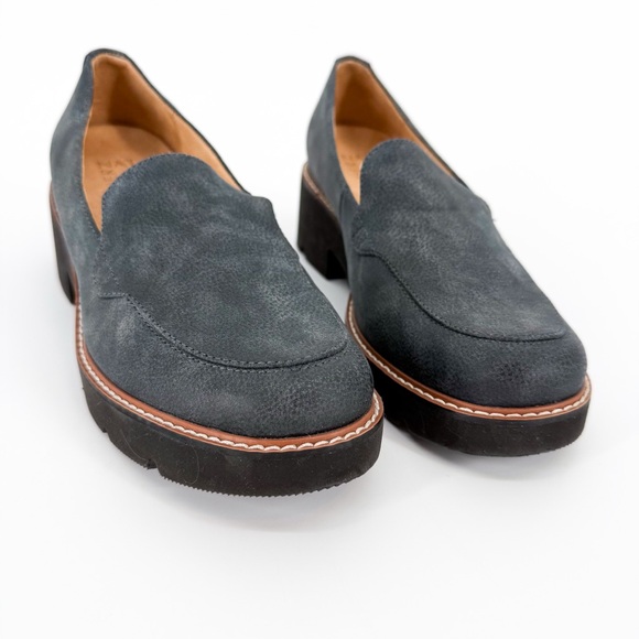Naturalizer Cabaret Slip On Lug Sole Loafer in Blue Grey Size 9 - Picture 2 of 10